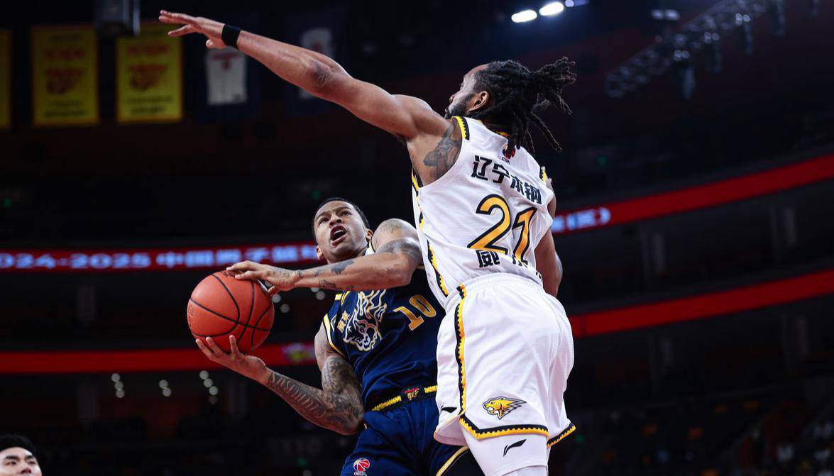 集结日体能课后;曼联外线爆发备战CBA季后赛;形势明朗;控场能力成焦点-球友会娱乐