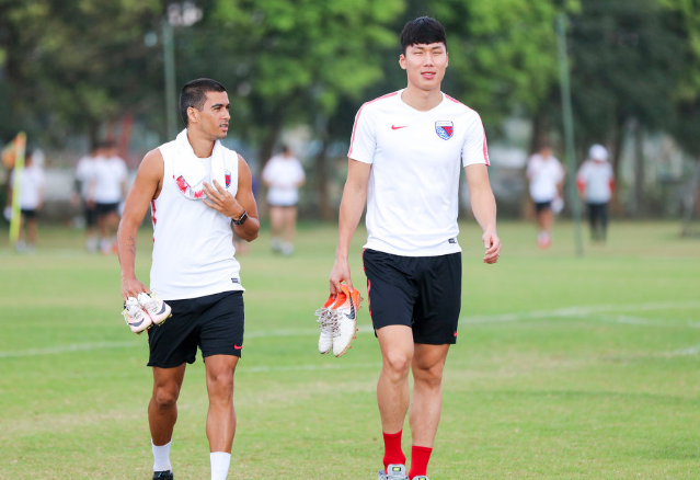 哈里斯在关键摇摆州密歇根暂时领先 -球友会娱乐