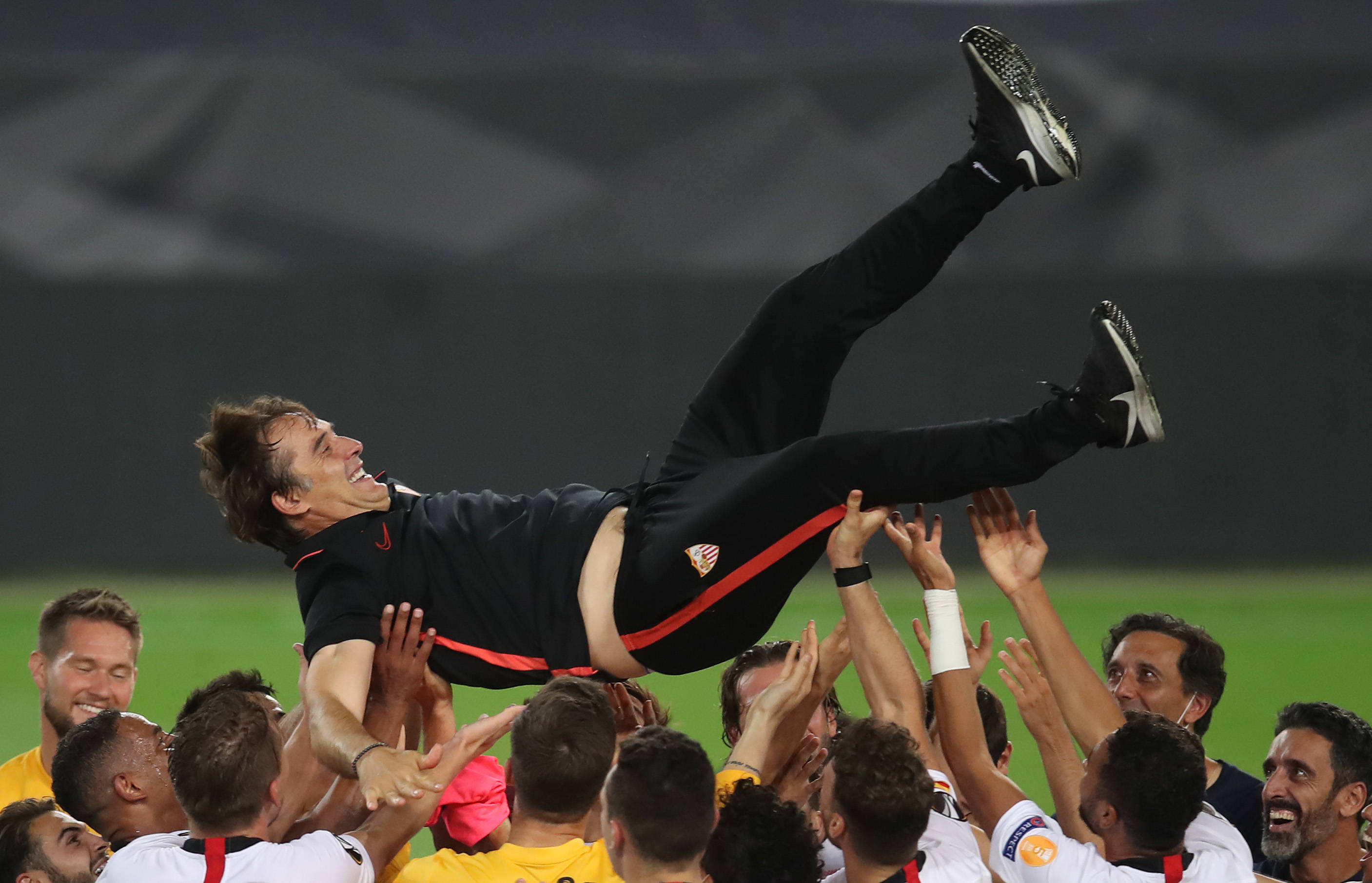 转折点塞维利亚回应争议,意甲冲刺阶段攻防权衡,管理层满意,高层口径保持一致的简单介绍-球友会入口