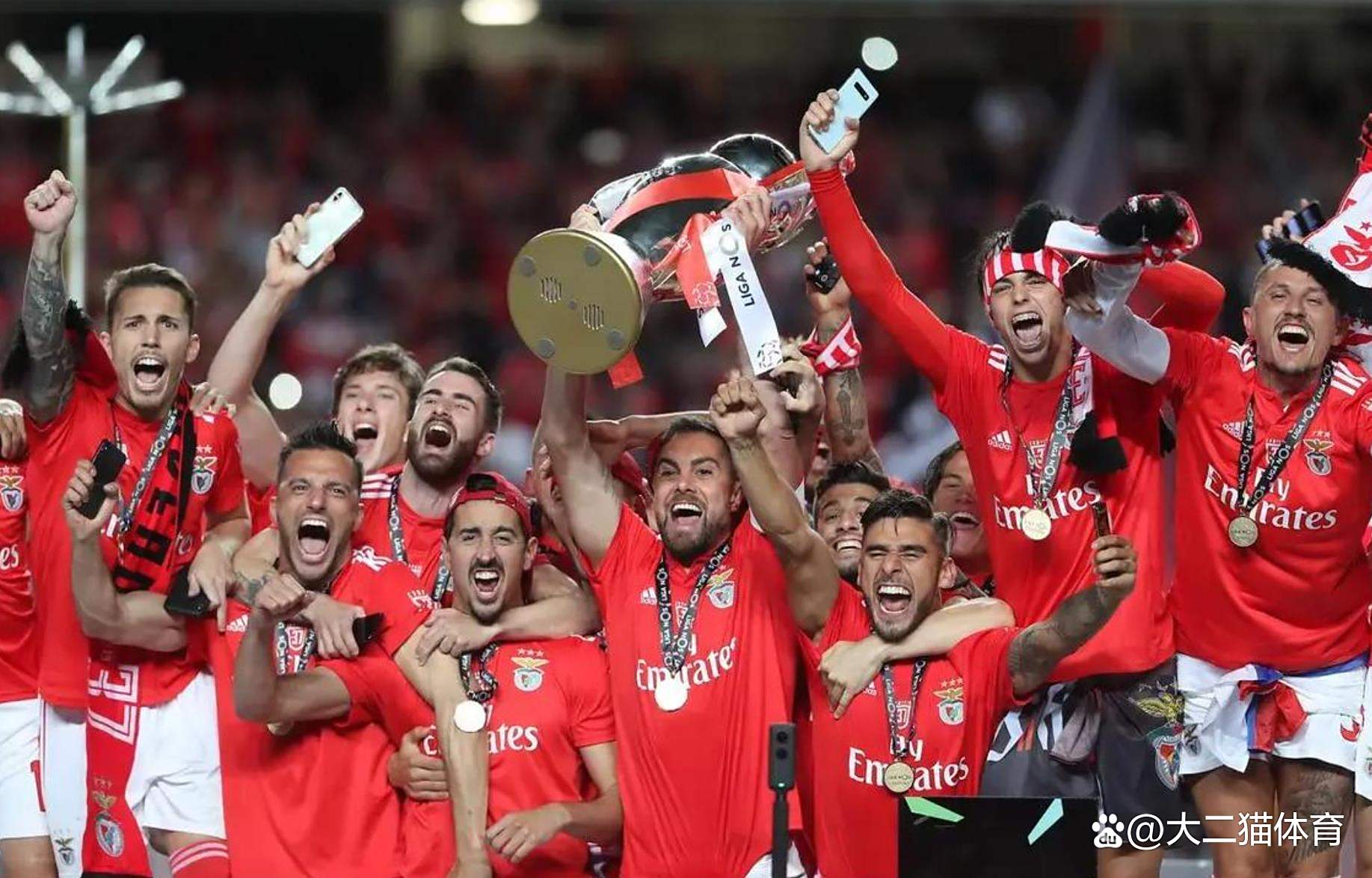  本菲卡训练开放日，冲刺阶段豪取连胜引欢呼，中超在即，临场指挥获称赞-球友会入口