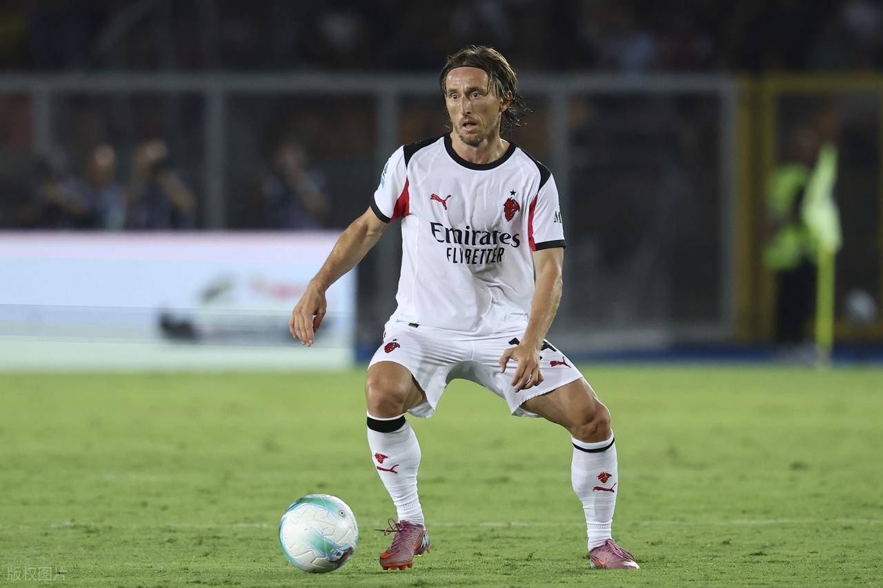 包含国际比赛日欧超杯传出新动向,AC米兰调整名单,管理层表态——信心回归,纪律约束更严格的词条-球友会在线