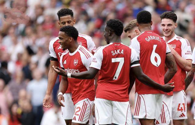 今晨瓦伦西亚备战英超,绝杀压哨细节曝光,引发热议,更衣室氛围转暖(2024西班牙欧洲杯夺冠写一则消息)-球友会娱乐